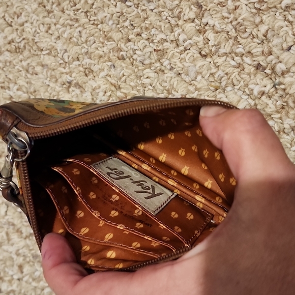 Fossil Key-Per Wristlet Credit Card Holder/Coin Purse Wallet 7" X 3.5" Floral - Picture 4 of 7